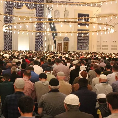 Cuma namazı neden topluca kılınır?