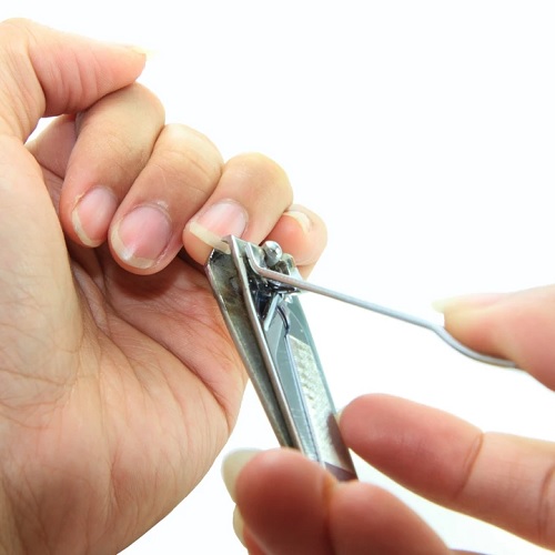 Neden Gece Tırnak Kesilmez?