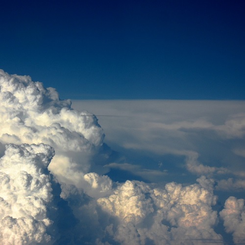 Niye Niçin Yer Çekimi Varsa Bulutlar Havada